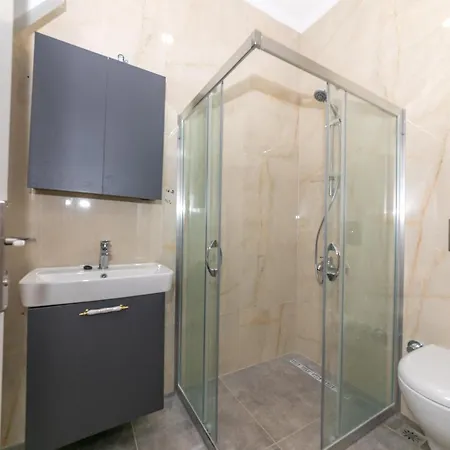 Roma Daily Weekly *